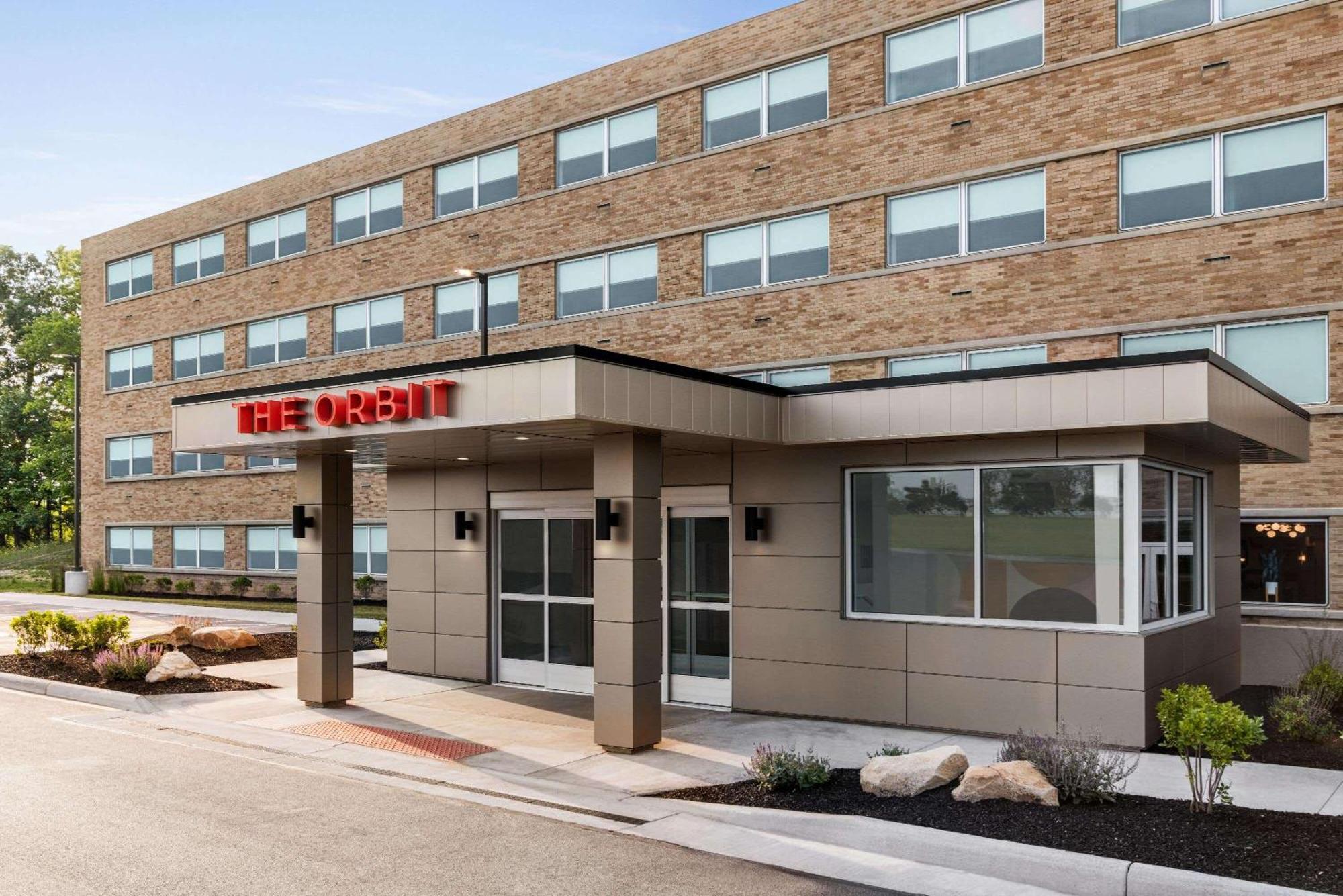 The Orbit Hotel, Trademark Collection By Wyndham Fairview Park Exterior photo